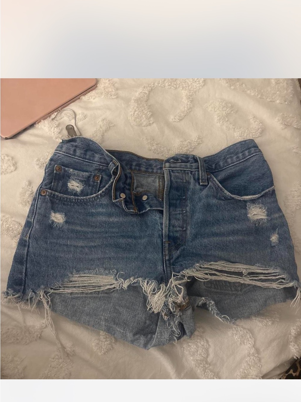 Levi’s Distressed Denim Shorts - Blue